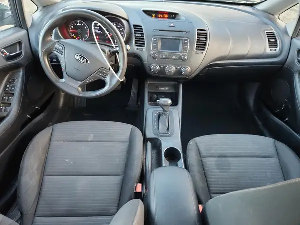 KNAFX4A68G5541484 2016 KIA FORTE - Image 8