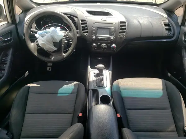 KNAFX4A68G5541713 2016 KIA FORTE - Image 8