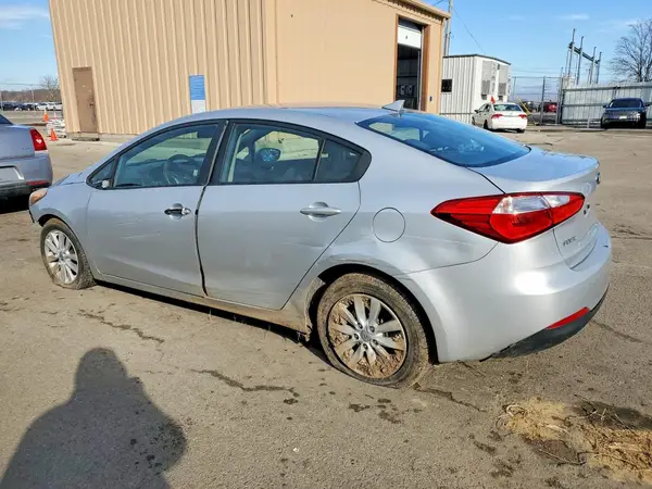 KNAFX4A68G5542666 2016 KIA FORTE - Image 2
