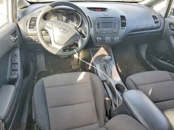 KNAFX4A68G5542666 2016 KIA FORTE - Image 8