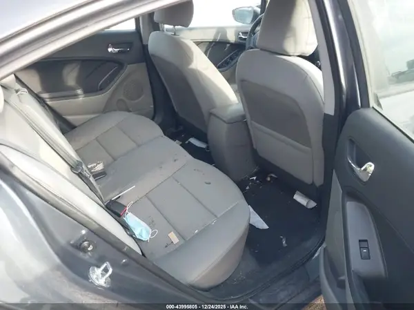 KNAFX4A68G5548855 2016 KIA FORTE - Image 8