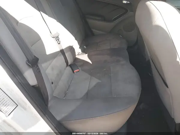 KNAFX4A68G5553585 2016 KIA FORTE - Image 8