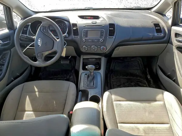 KNAFX4A68G5553943 2016 KIA FORTE - Image 8