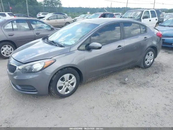KNAFX4A68G5554073 2016 KIA FORTE - Image 2