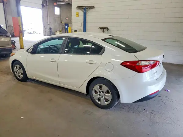 KNAFX4A68G5555174 2016 KIA FORTE - Image 2
