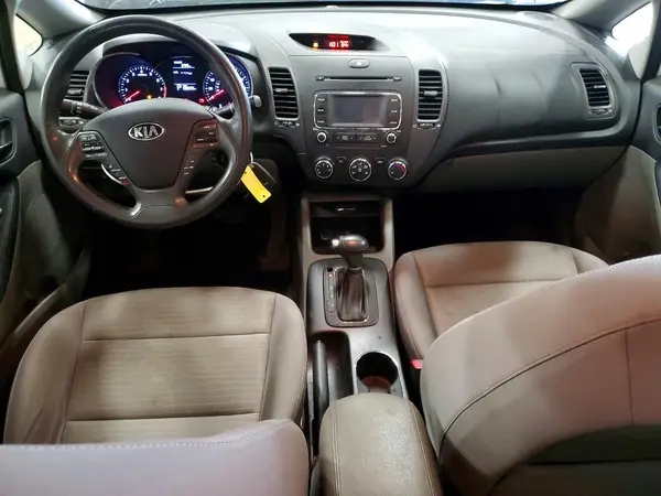 KNAFX4A68G5555174 2016 KIA FORTE - Image 8