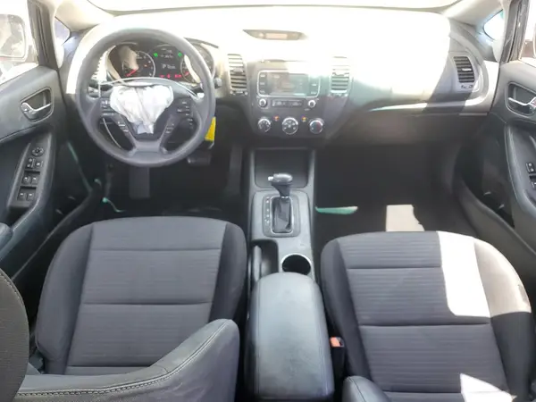KNAFX4A68G5557765 2016 KIA FORTE - Image 8