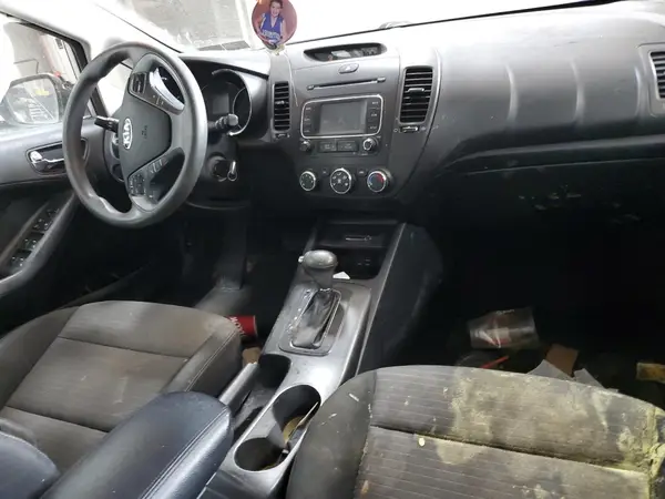 KNAFX4A68G5565090 2016 KIA FORTE - Image 8