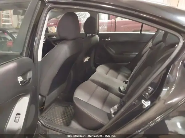 KNAFX4A68G5566157 2016 KIA FORTE - Image 8