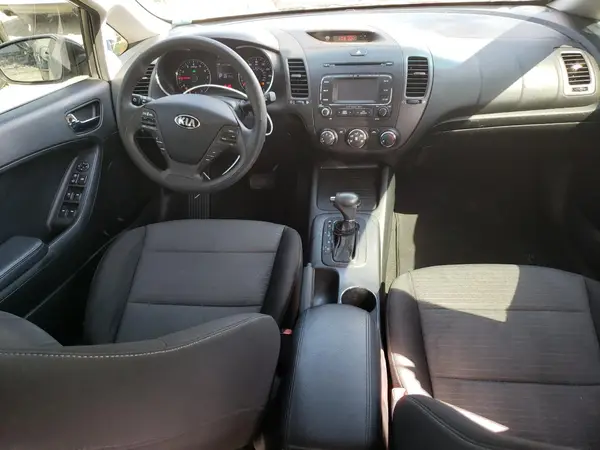 KNAFX4A68G5574226 2016 KIA FORTE - Image 8