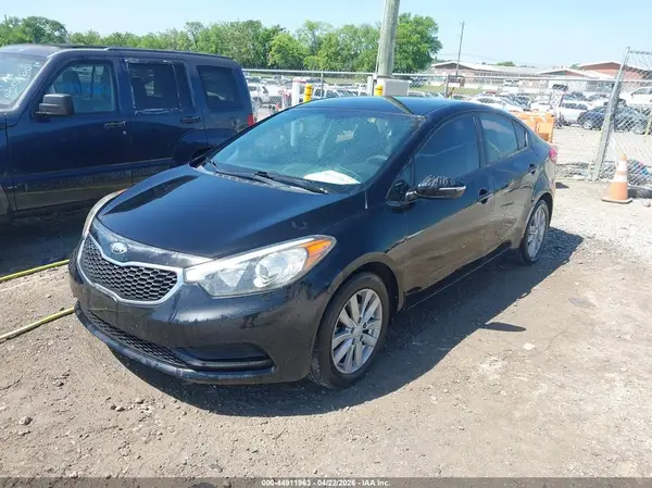 KNAFX4A68G5576140 2016 KIA FORTE - Image 2