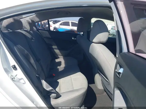 KNAFX4A68G5577353 2016 KIA FORTE - Image 8
