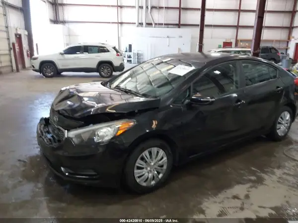 KNAFX4A68G5579362 2016 KIA FORTE - Image 2