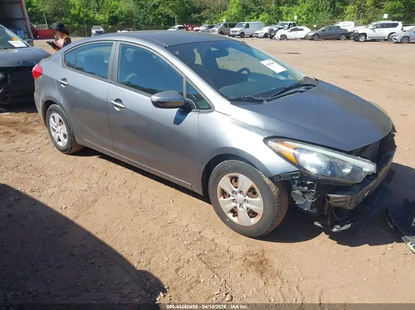 KNAFX4A68G5593813 2016 KIA FORTE - Image 1