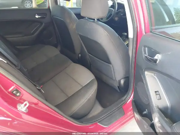 KNAFX4A68G5602283 2016 KIA FORTE - Image 8