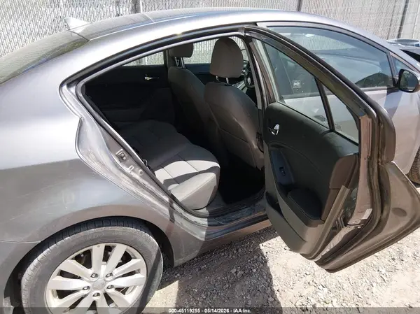 KNAFX4A69G5455987 2016 KIA FORTE - Image 8
