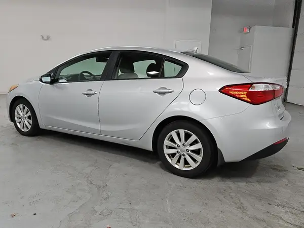 KNAFX4A69G5469355 2016 KIA FORTE - Image 2