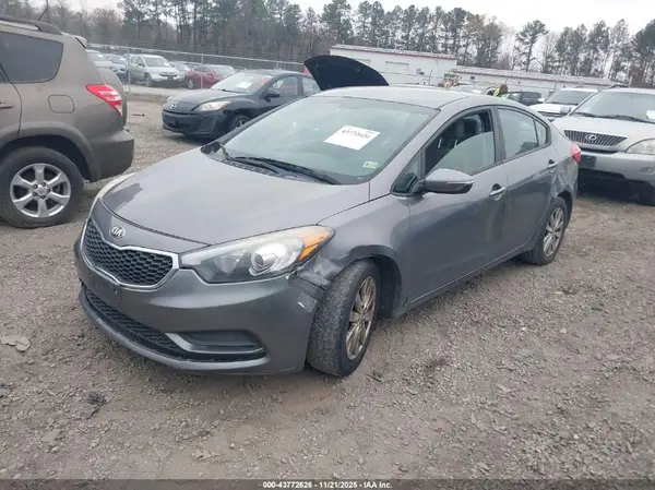 KNAFX4A69G5479688 2016 KIA FORTE - Image 2