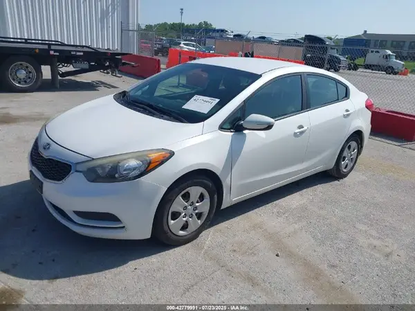 KNAFX4A69G5498015 2016 KIA FORTE - Image 2