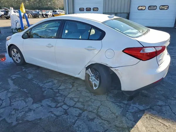 KNAFX4A69G5498547 2016 KIA FORTE - Image 2