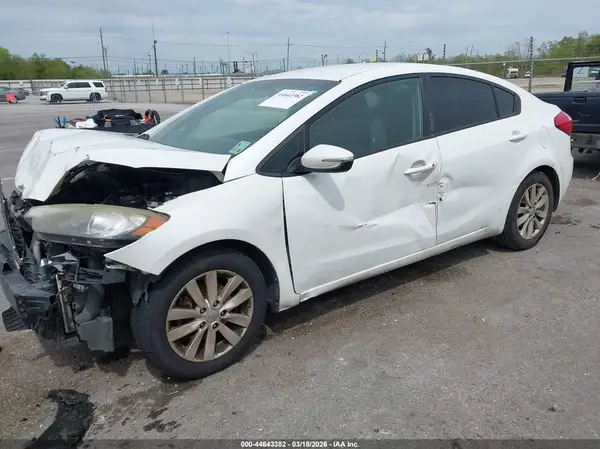 KNAFX4A69G5503262 2016 KIA FORTE - Image 2
