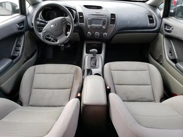 KNAFX4A69G5504282 2016 KIA FORTE - Image 8