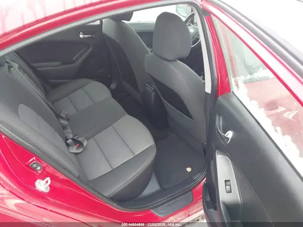 KNAFX4A69G5517761 2016 KIA FORTE - Image 8