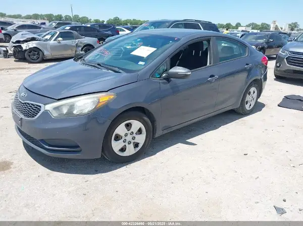 KNAFX4A69G5518425 2016 KIA FORTE - Image 2