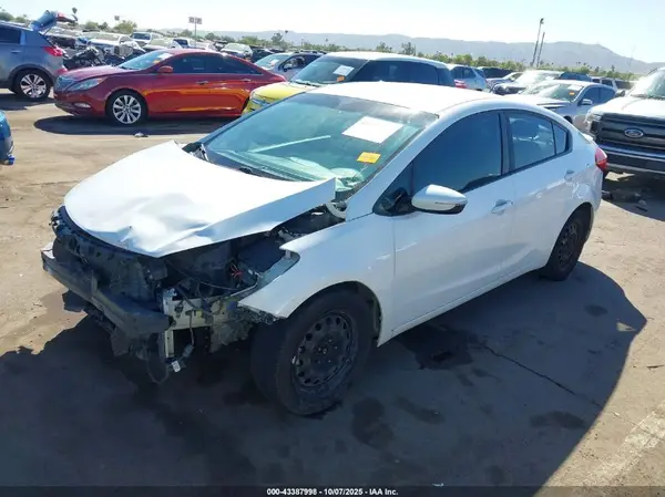 KNAFX4A69G5521731 2016 KIA FORTE - Image 2