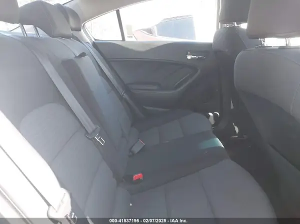 KNAFX4A69G5523270 2016 KIA FORTE - Image 8
