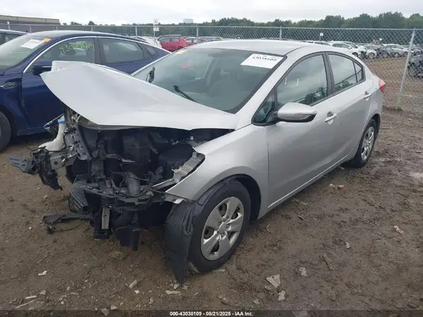 KNAFX4A69G5526492 2016 KIA FORTE - Image 2