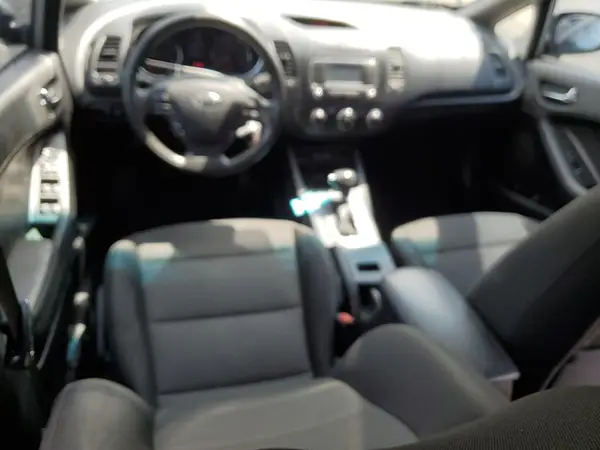 KNAFX4A69G5526623 2016 KIA FORTE - Image 8