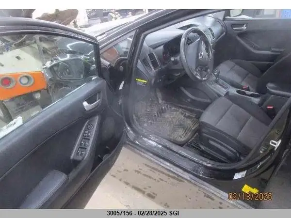 KNAFX4A69G5528923 2016 KIA FORTE - Image 8