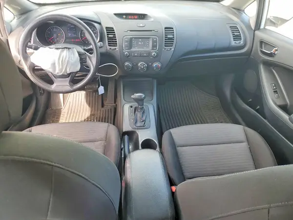 KNAFX4A69G5538223 2016 KIA FORTE - Image 8