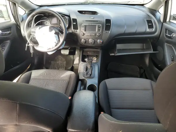 KNAFX4A69G5542482 2016 KIA FORTE - Image 8