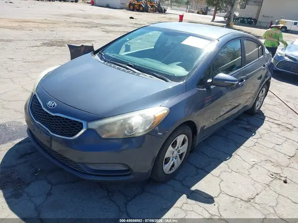 KNAFX4A69G5549092 2016 KIA FORTE - Image 2