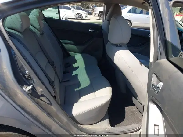 KNAFX4A69G5549092 2016 KIA FORTE - Image 8
