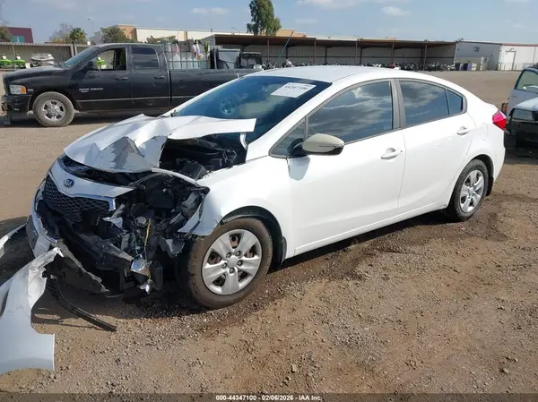 KNAFX4A69G5549416 2016 KIA FORTE - Image 2