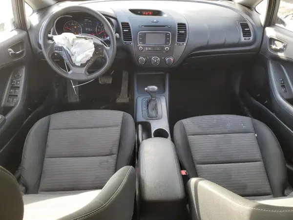 KNAFX4A69G5564840 2016 KIA FORTE - Image 8