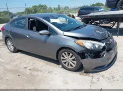 KNAFX4A69G5574882 2016 KIA FORTE