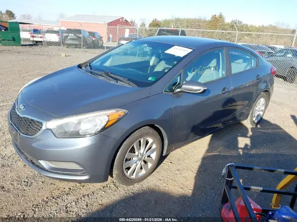 KNAFX4A69G5575174 2016 KIA FORTE - Image 2