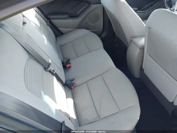 KNAFX4A69G5575174 2016 KIA FORTE - Image 8