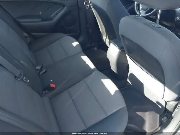 KNAFX4A69G5590256 2016 KIA FORTE - Image 8