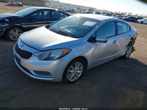 KNAFX4A69G5595781 2016 KIA FORTE - Image 2