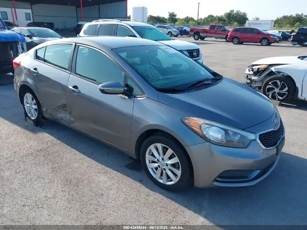 KNAFX4A69G5602339 2016 KIA FORTE - Image 1