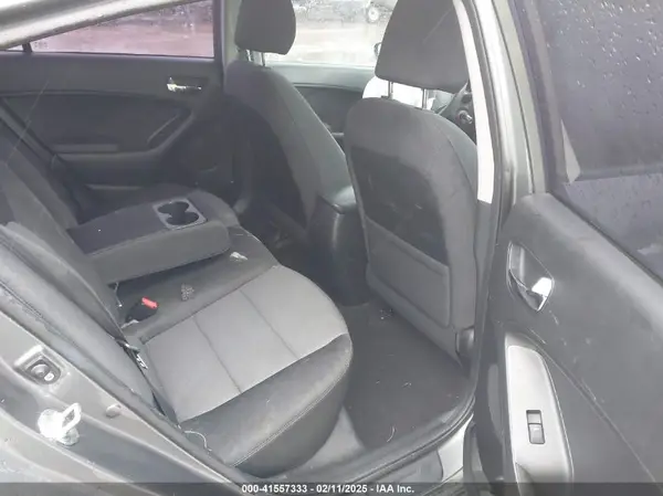 KNAFX4A69G5607749 2016 KIA FORTE - Image 8