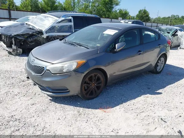KNAFX4A69G5607766 2016 KIA FORTE - Image 2