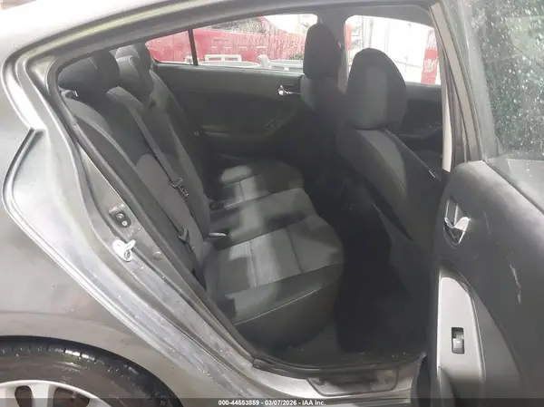 KNAFX4A69G5607766 2016 KIA FORTE - Image 8