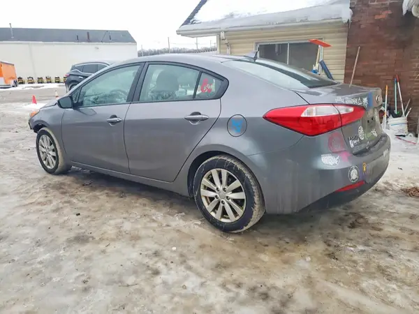 KNAFX4A69G5609162 2016 KIA FORTE - Image 2