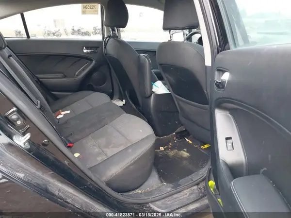 KNAFX4A69G5609856 2016 KIA FORTE - Image 8